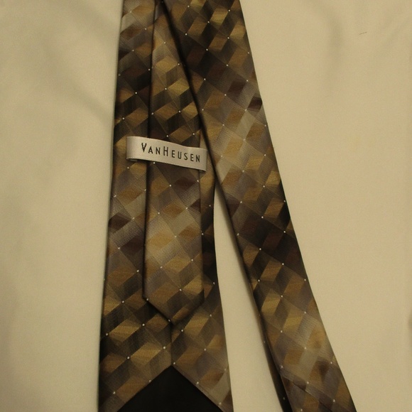 SILK TIE - NWOT - Picture 2 of 4
